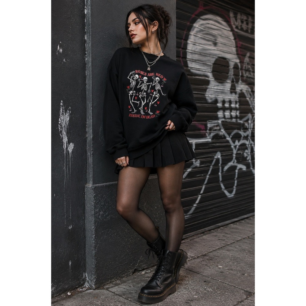 Roses Are Red Inside Im Dead Skeleton Graphic Black Crewneck Sweatshirt